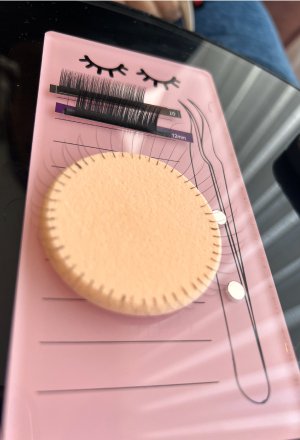 דף נחיתה ויקטוריה ריס - ריסים ספוגית עם ריסים